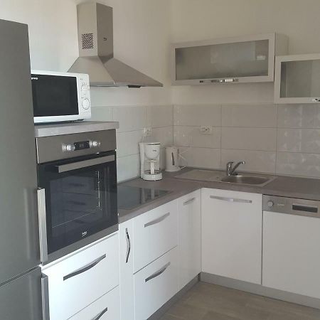 Apartmani Slavica Rab Town Esterno foto