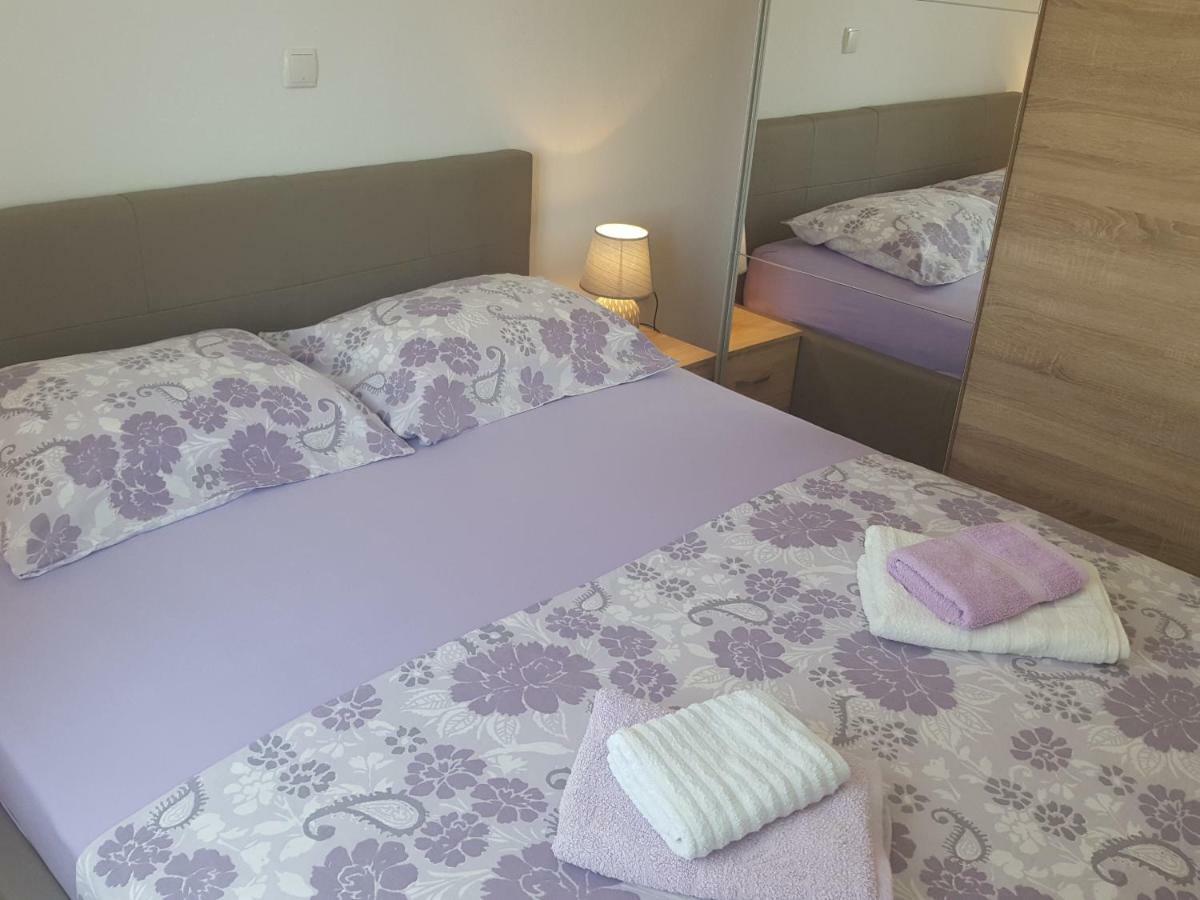 Apartmani Slavica Rab Town Esterno foto