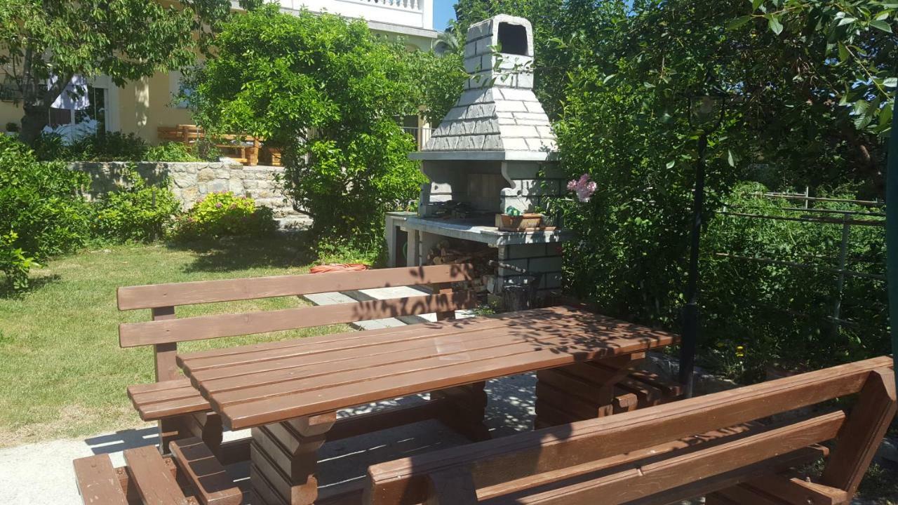 Apartmani Slavica Rab Town Esterno foto