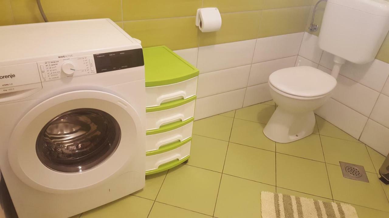 Apartmani Slavica Rab Town Esterno foto