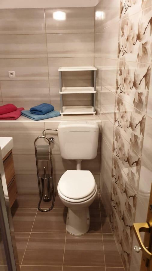 Apartmani Slavica Rab Town Esterno foto