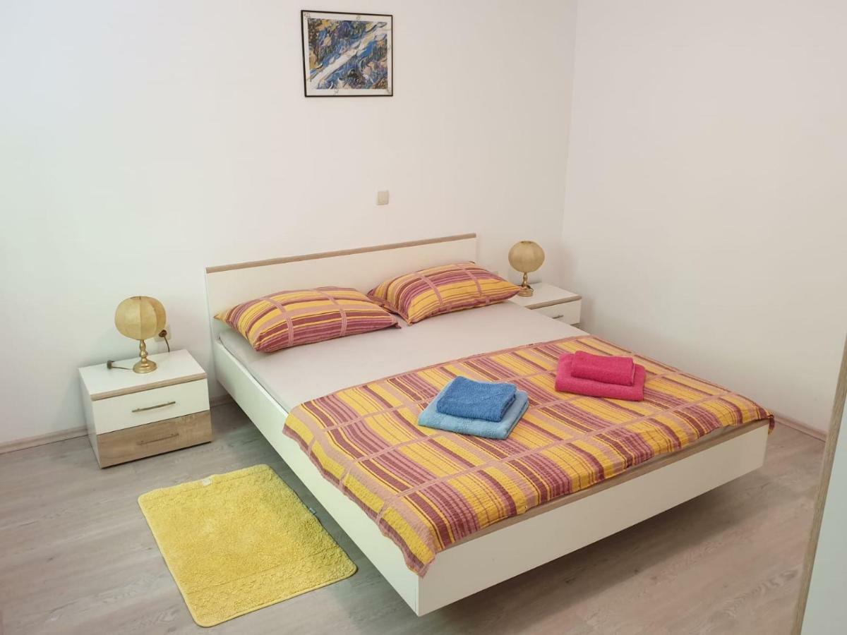 Apartmani Slavica Rab Town Esterno foto