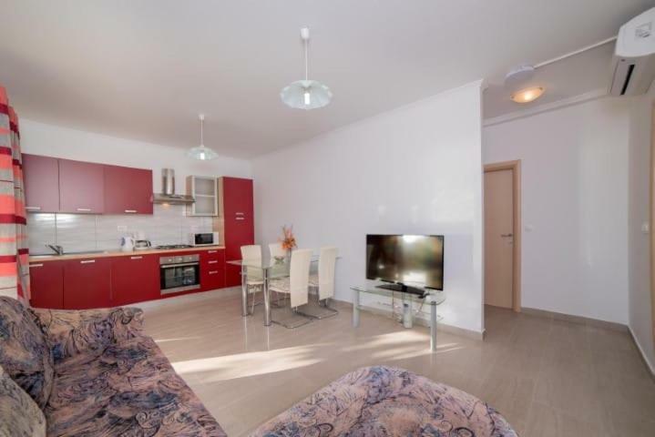 Apartmani Slavica Rab Town Esterno foto